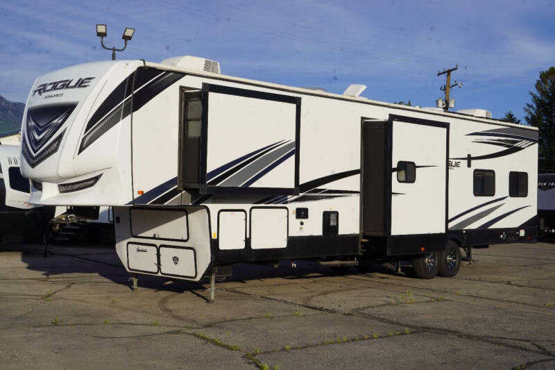 2022 F0REST RIVER ROGUE