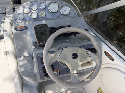 2004 Bayliner 245