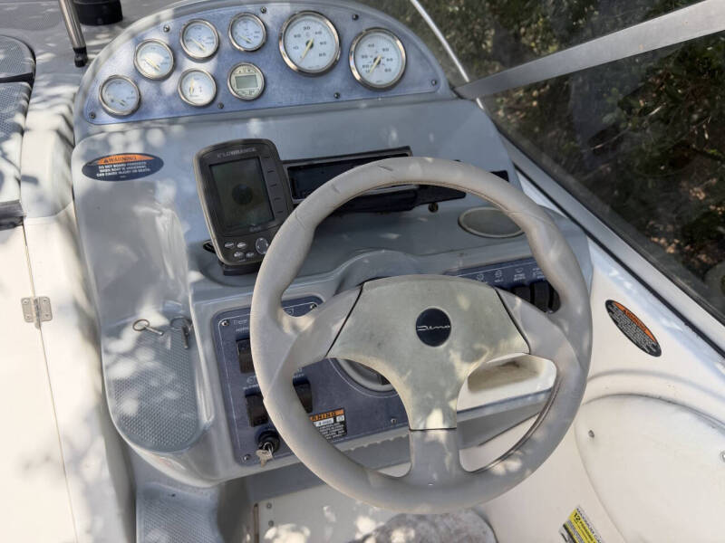 2004 Bayliner 245