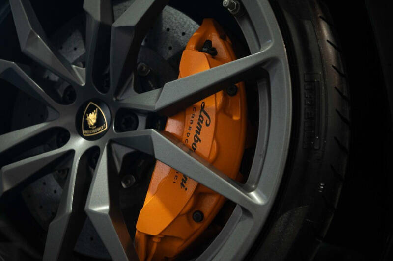 2012 Lamborghini Aventador LP 700-4