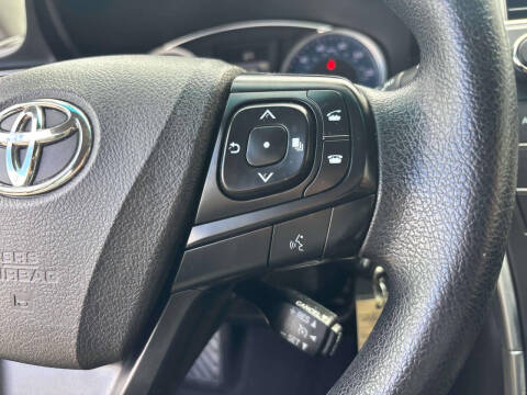 2017 Toyota Camry LE