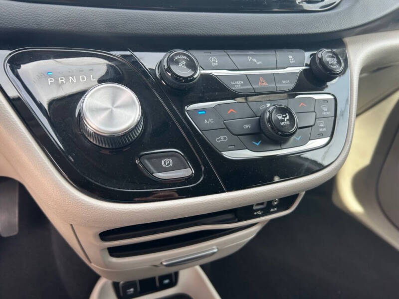 2017 Chrysler Pacifica Touring