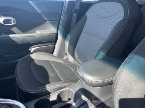 2019 Kia Soul +