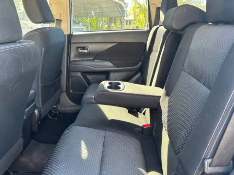 2018 Mitsubishi Outlander SE