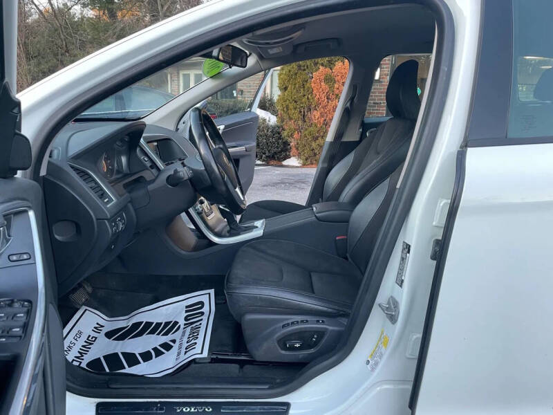 2016 Volvo XC60 T5 Drive-E