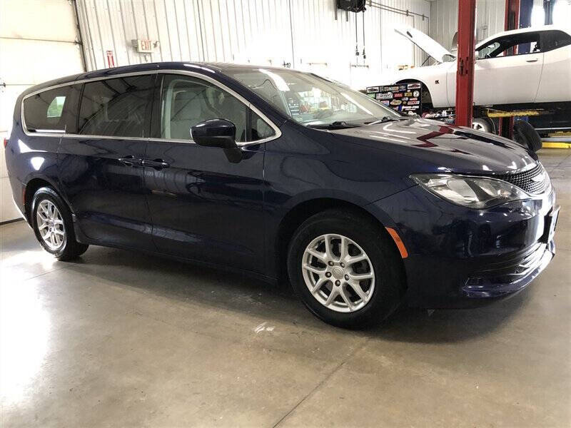 2020 Chrysler Voyager LX