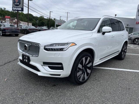 2024 Volvo XC90 Recharge T8 Ultimate Bright Theme 7P