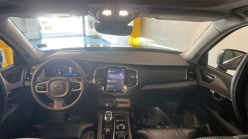 2023 Volvo XC90 B6 Ultimate Bright Theme 7P