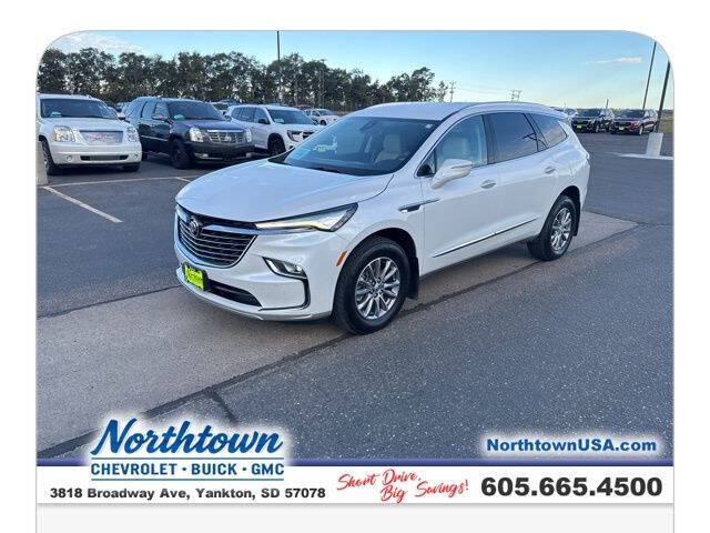 2023 Buick Enclave Essence's photo