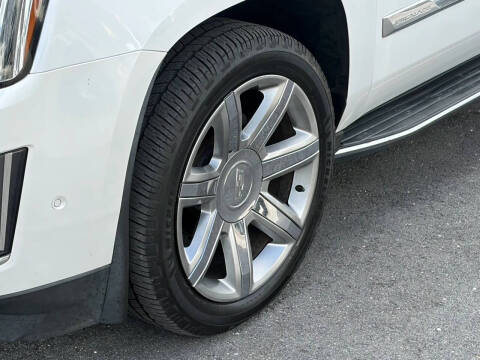 2017 Cadillac Escalade ESV Luxury