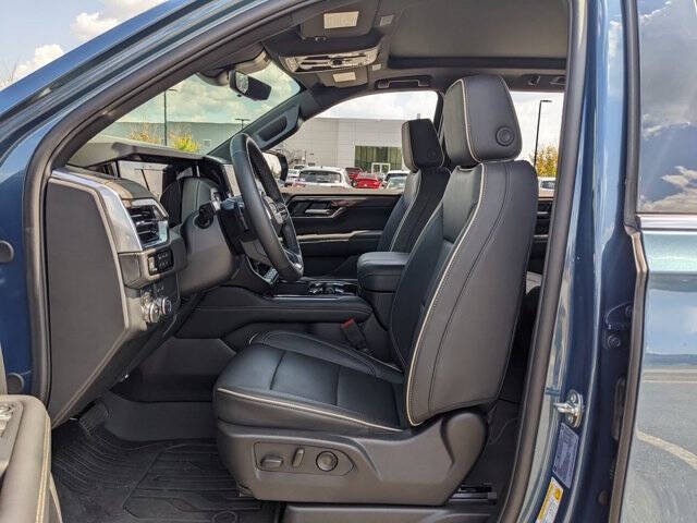 2025 GMC Yukon Elevation