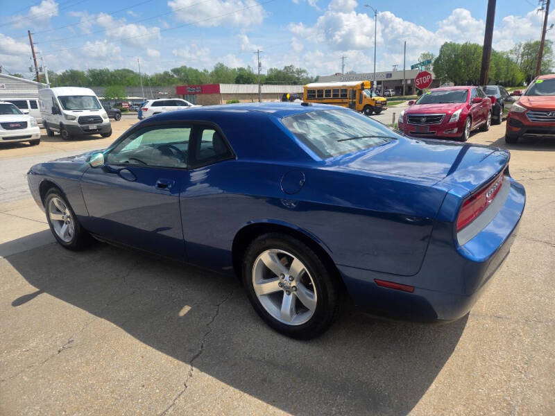 2009 Dodge Challenger SE