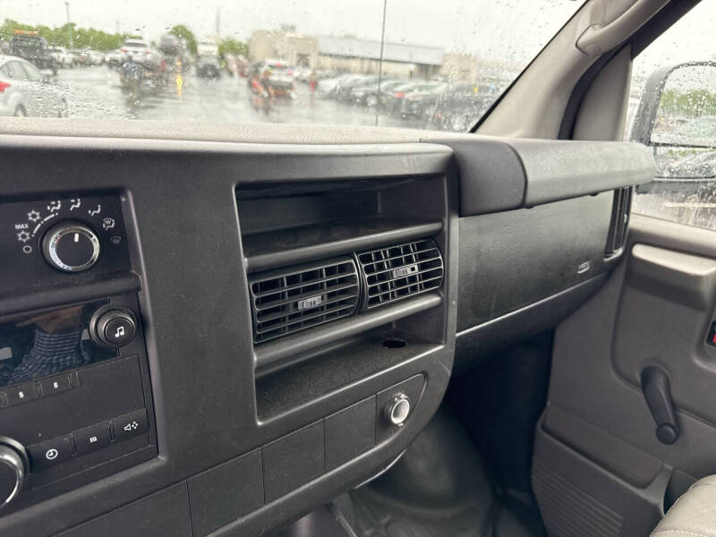 2009 Chevrolet Express LT 2500