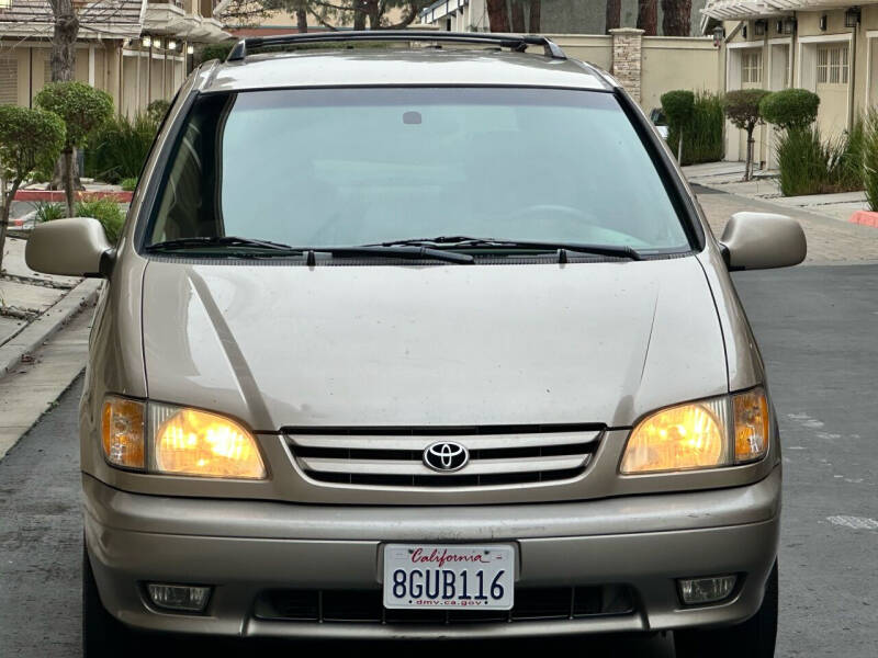 Toyota Sienna in Milford, CT