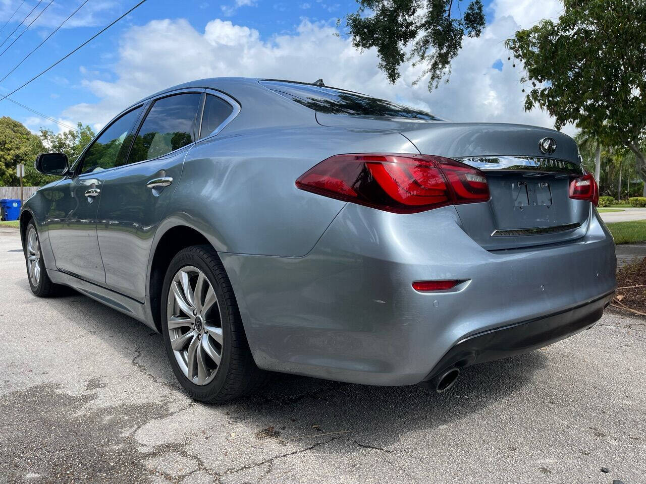 2018 Infiniti Q70 Sedan - $14,900