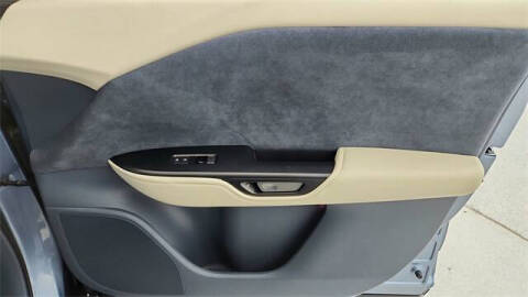 2023 Lexus RZ 450e Luxury