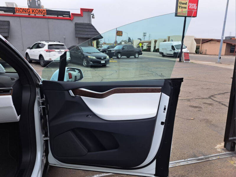 2016 Tesla Model X P90D