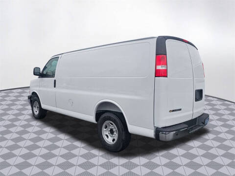 2025 Chevrolet Express 2500