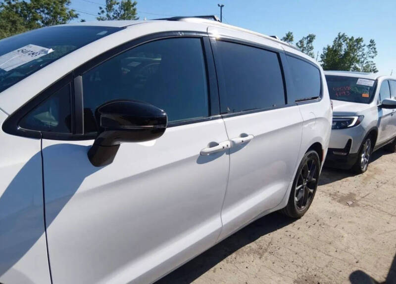 2024 Chrysler Pacifica Touring L