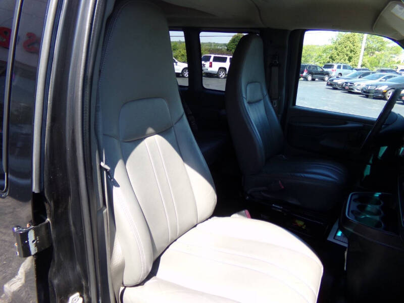 2010 GMC Savana LS 1500