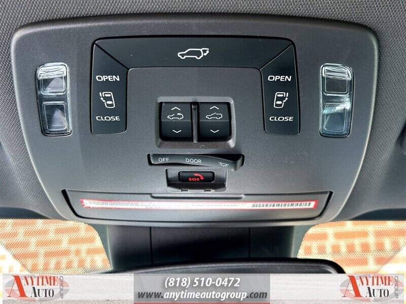 2021 Toyota Sienna XLE 8-Passenger