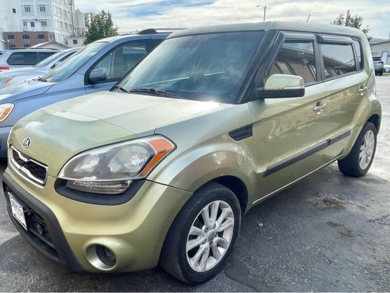2013 Kia Soul +