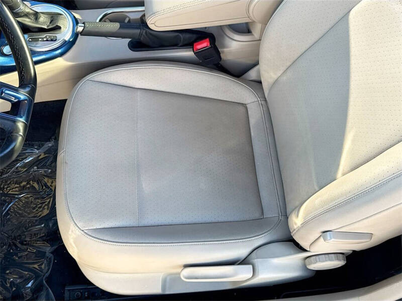 2019 Volkswagen Beetle 2.0T SE