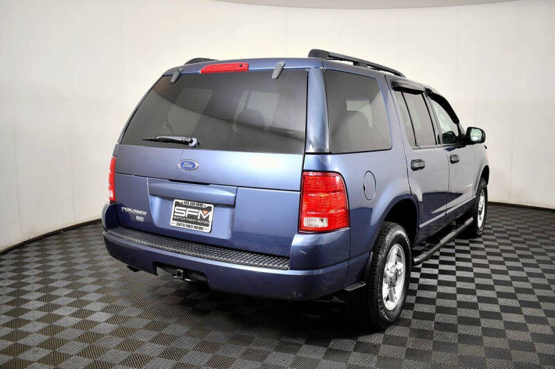 2004 Ford Explorer XLT