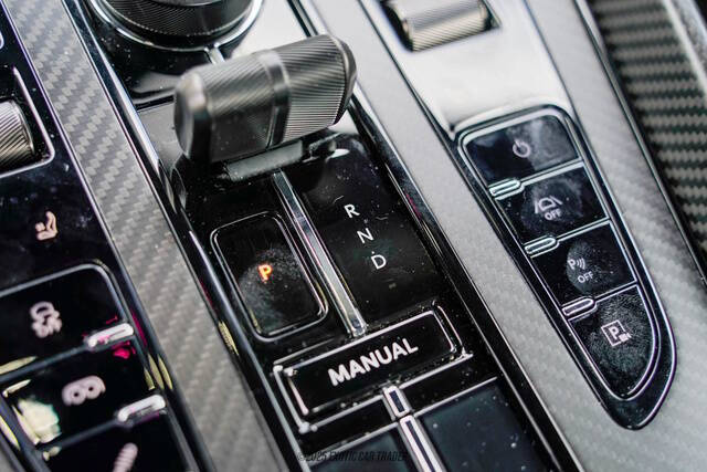 2025 Aston Martin DB12 V8