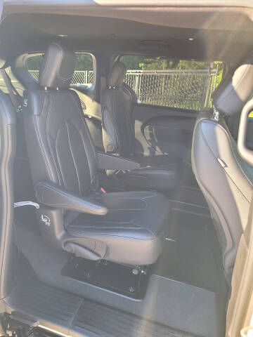 2021 Chrysler Pacifica Touring L