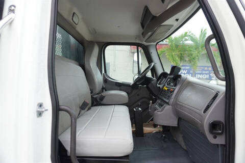 2015 Freightliner M2 106