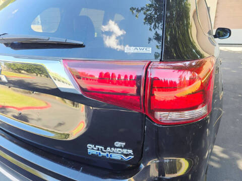 2018 Mitsubishi Outlander PHEV