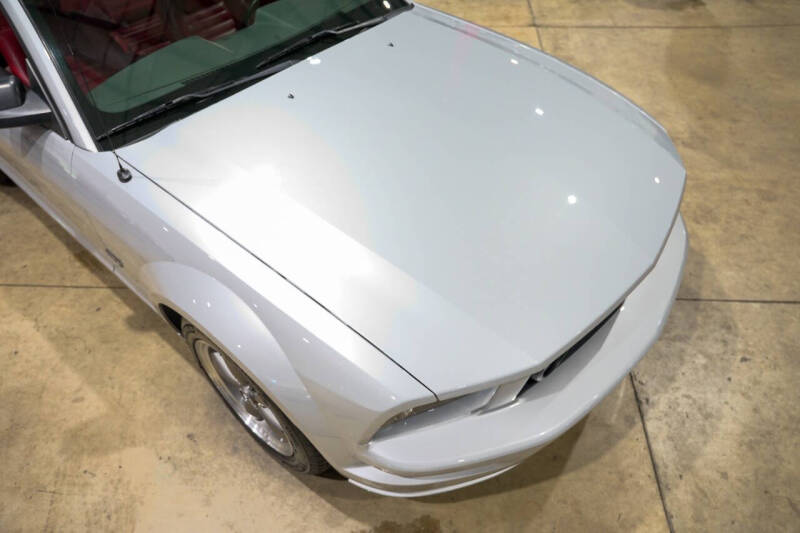 2005 Ford Mustang GT Premium