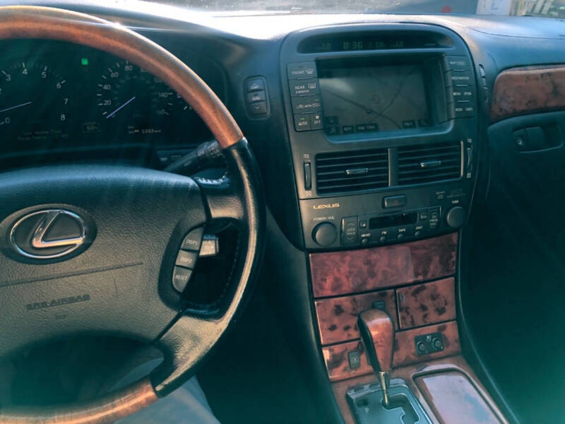 2005 Lexus LS 430