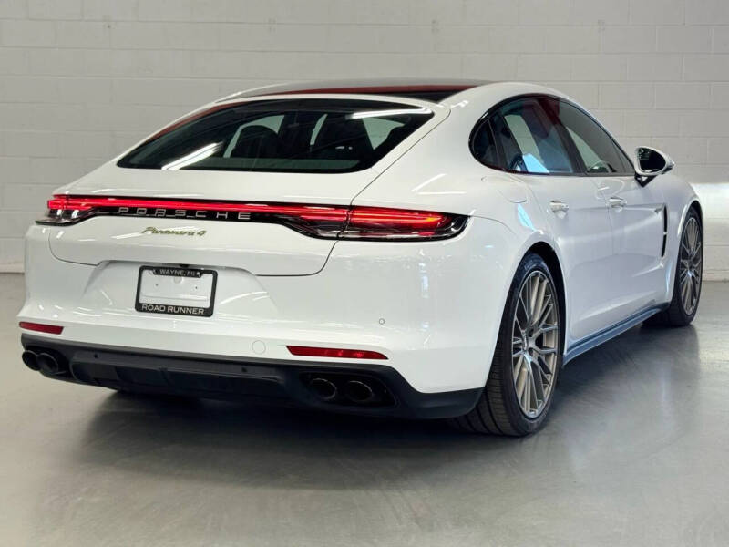 2023 Porsche Panamera 4 E-Hybrid Platinum Edition