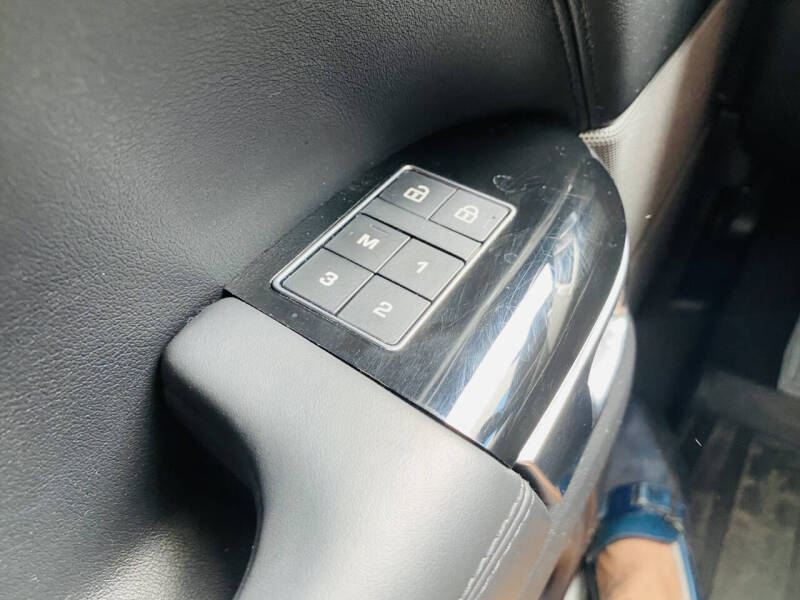 2021 Land Rover Range Rover Sport HSE Silver Edition