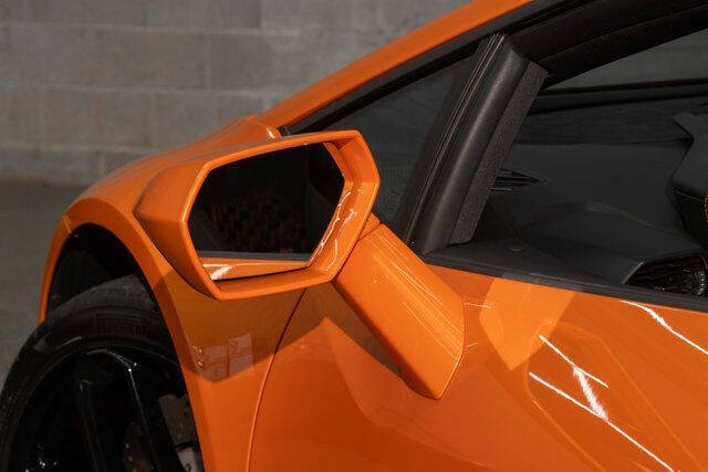 2019 Lamborghini Huracan LP 580-2 Spyder