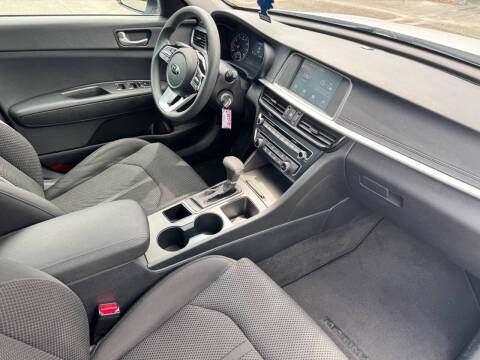 2020 Kia Optima LX