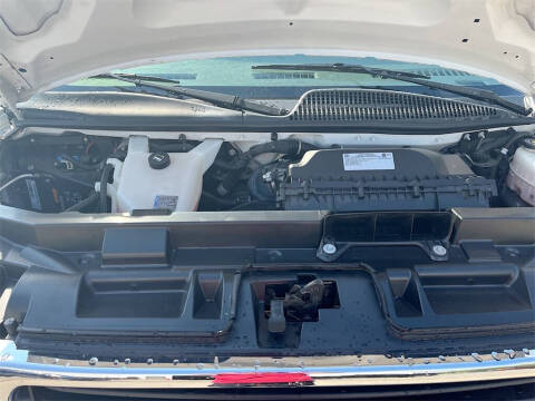 2022 GMC Savana 2500