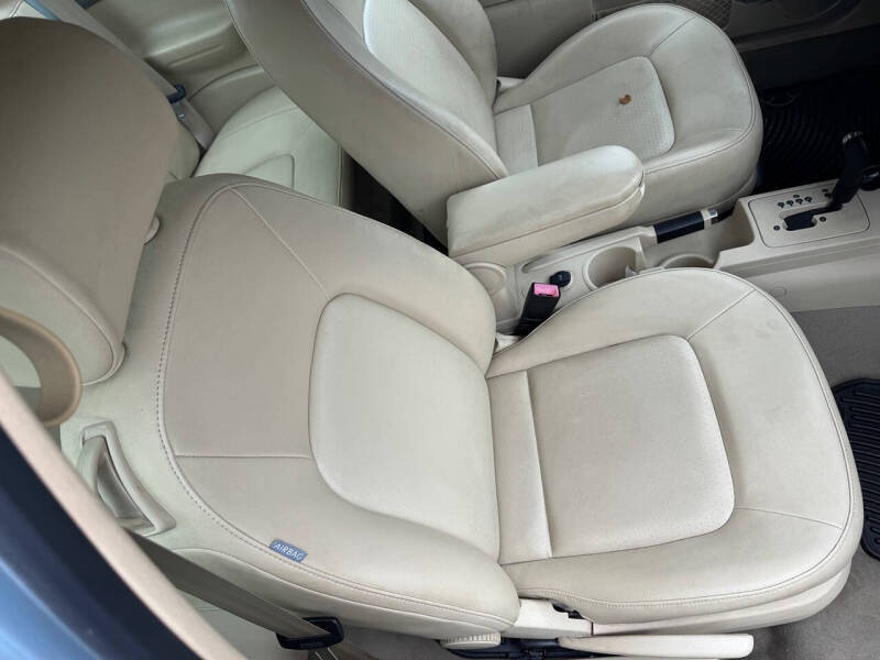2010 Volkswagen New Beetle