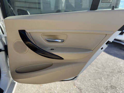 2016 BMW 3 Series 320i