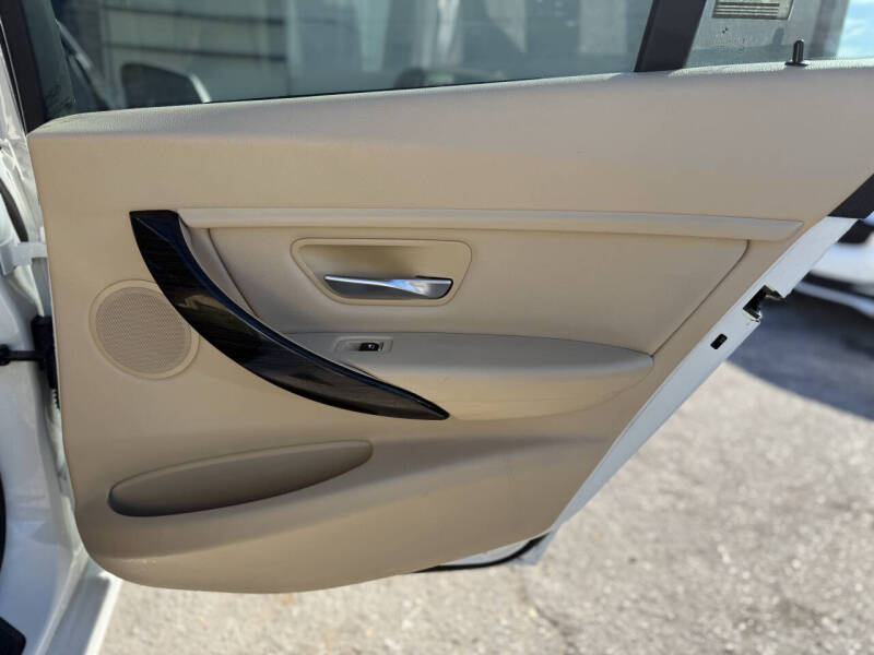 2016 BMW 3 Series 320i