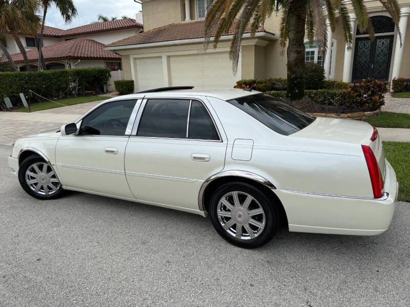 2008 Cadillac DTS Luxury III