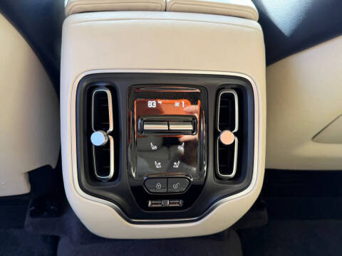 2021 Aston Martin DBX