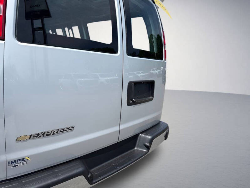 2026 Chevrolet Express 2500