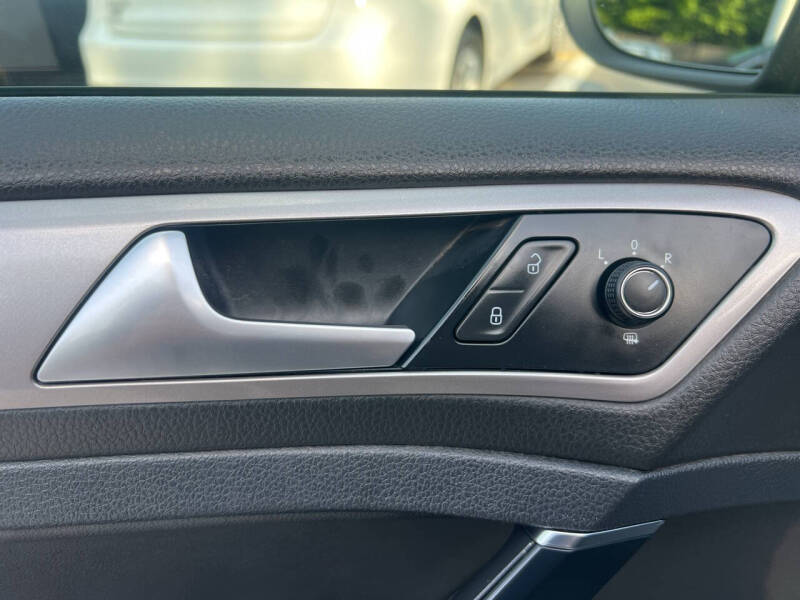 2015 Volkswagen e-Golf SEL Premium