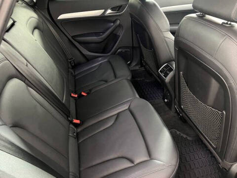 2016 Audi Q3 2.0T quattro Prestige