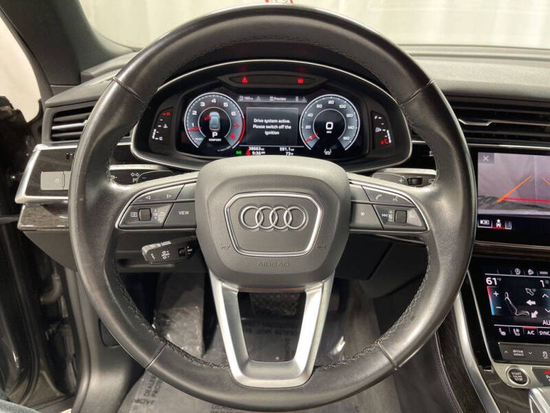 2022 Audi Q8 quattro Premium Plus 55 TFSI