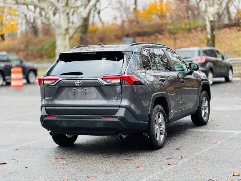 2023 Toyota RAV4 Hybrid LE