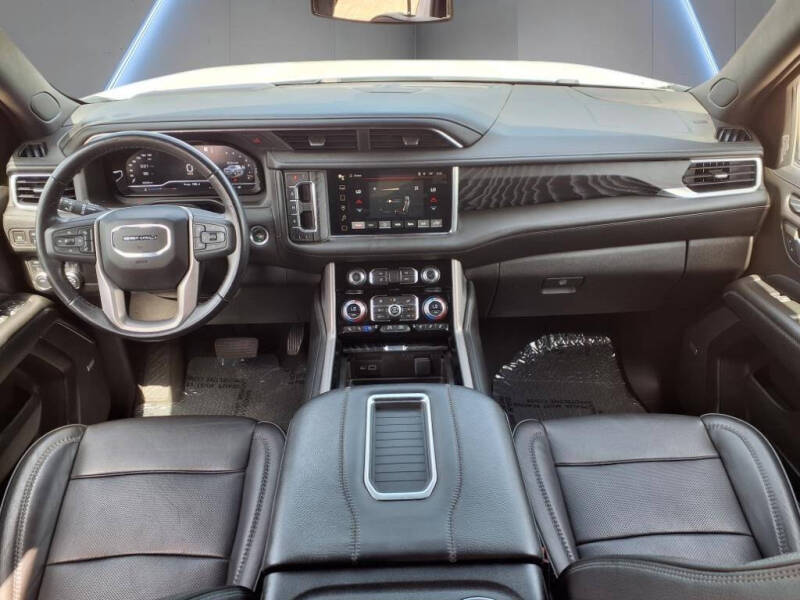 2023 GMC Yukon XL Denali